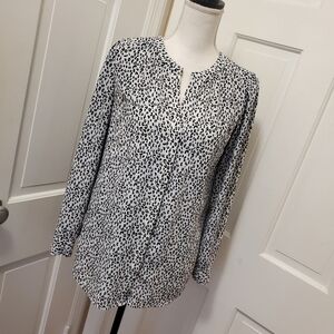 Apt. 9 Leopard Print Hidden Button Front Close Size XS, classic business